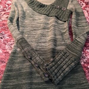 Green Button-Detail Women's Sweater